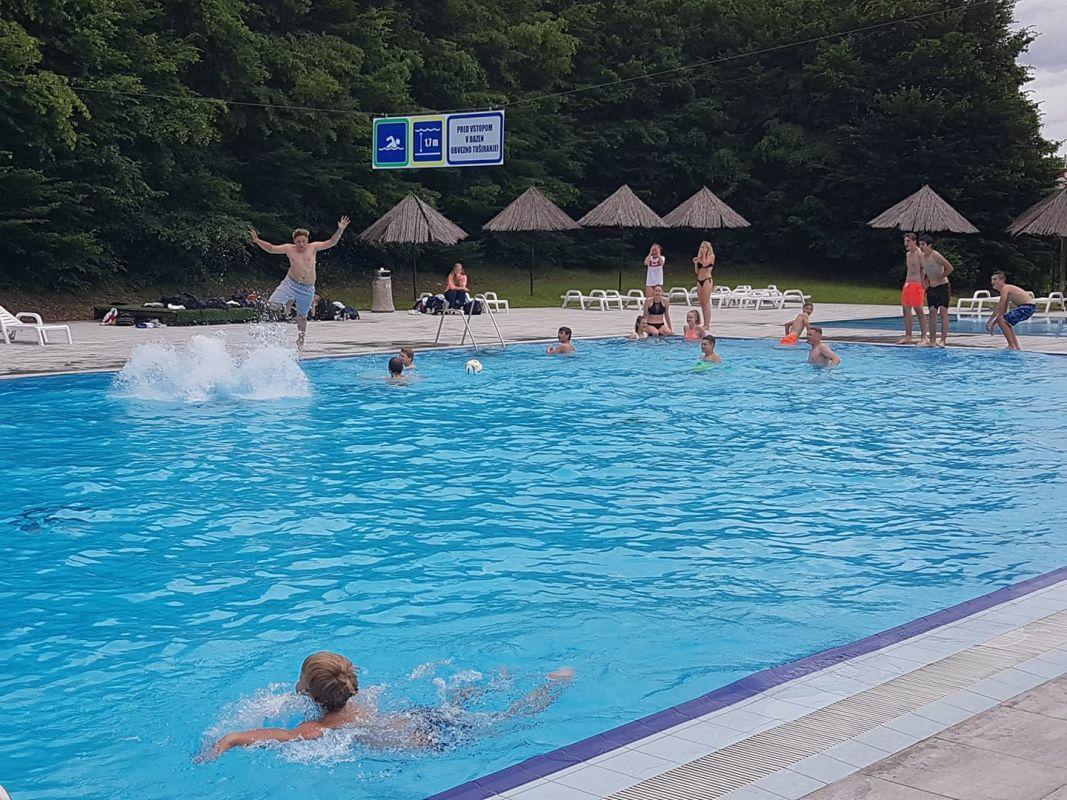 Slovenjgraški bazen vstopil v jubilejno 80. sezono