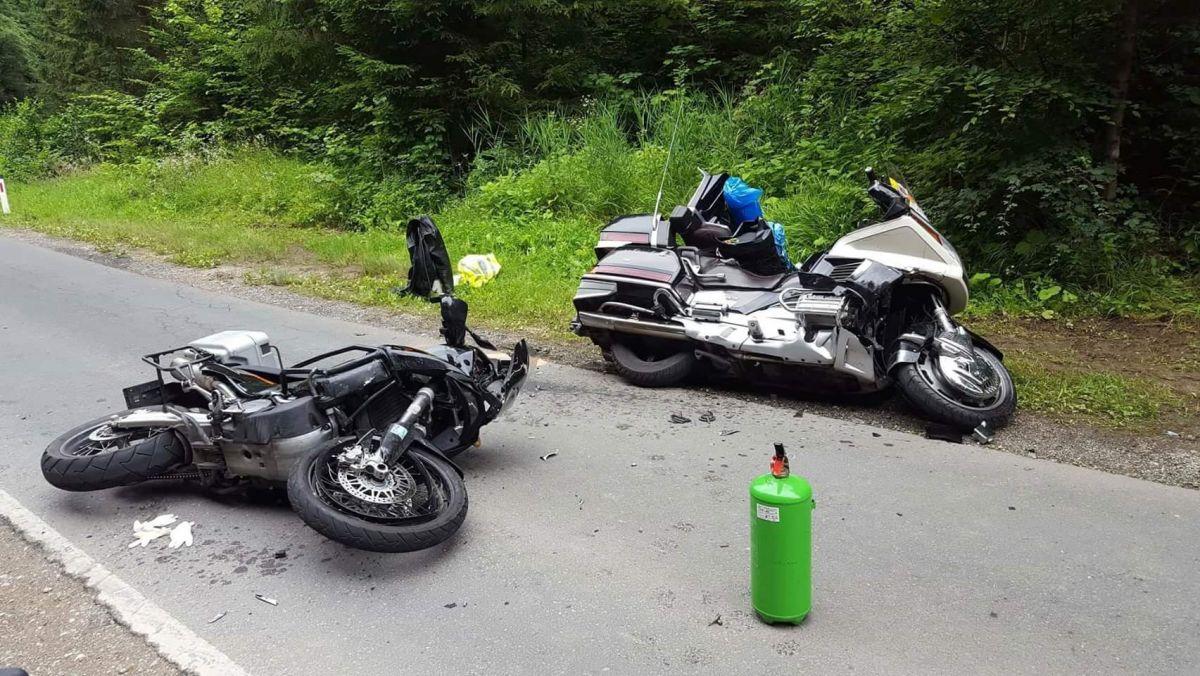 FOTO: V Radljah trčila motorista