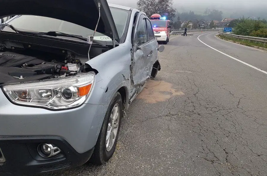 FOTO: Na Spodnji Muti trčili osebni vozili