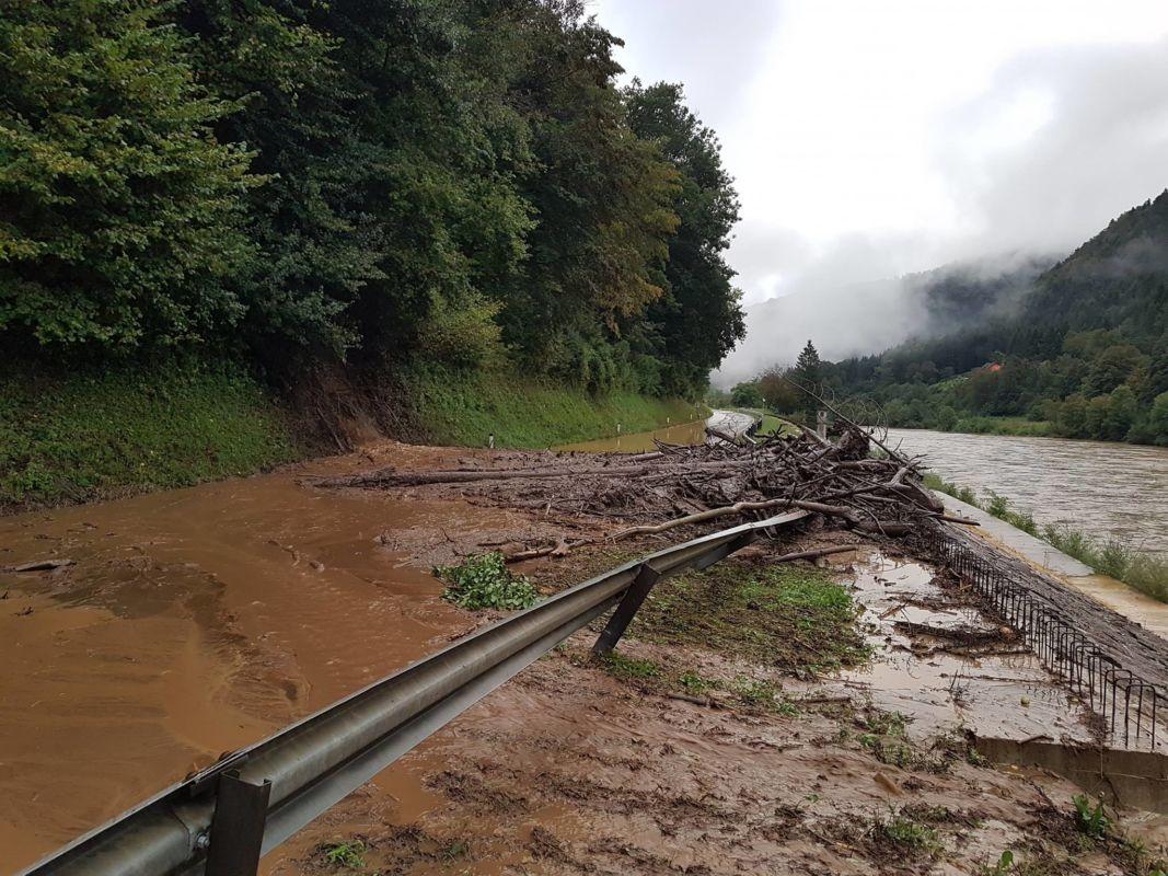 FOTO: To je za seboj pustilo sobotno neurje