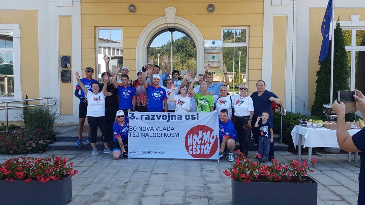 Okoli 150 kolesarjev se je udeležilo kolesarjenja po 3. razvojni osi