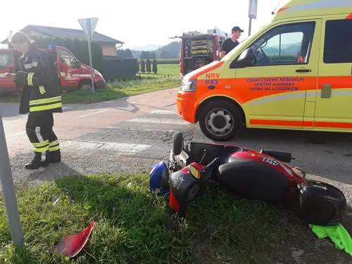 V včerajšnji nesreči se je huje poškodoval voznik motornega kolesa