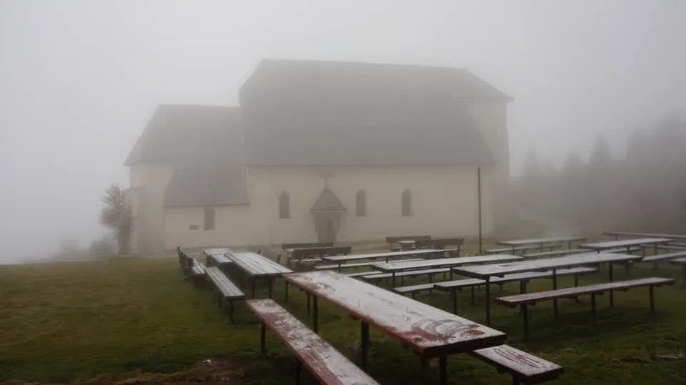 Na Uršlji gori v megli in dežju kar 45 Uršk
