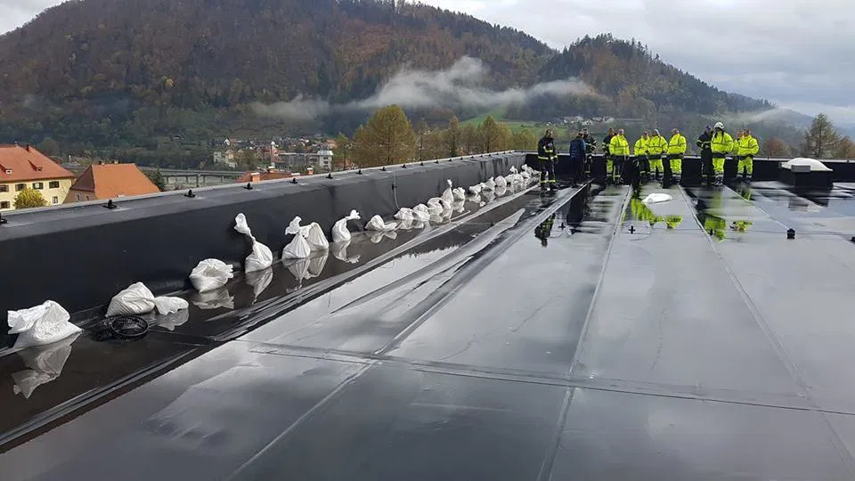 Vreme že kaže zobe, Arso opozarja