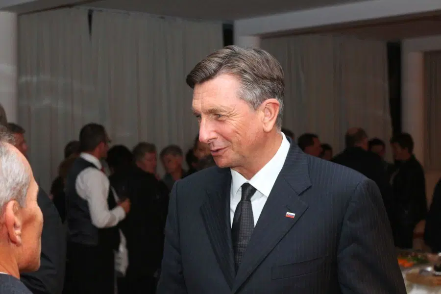 Ob stoletnici koroškega plebiscita izšla dvojezična antologija Naša Koroška