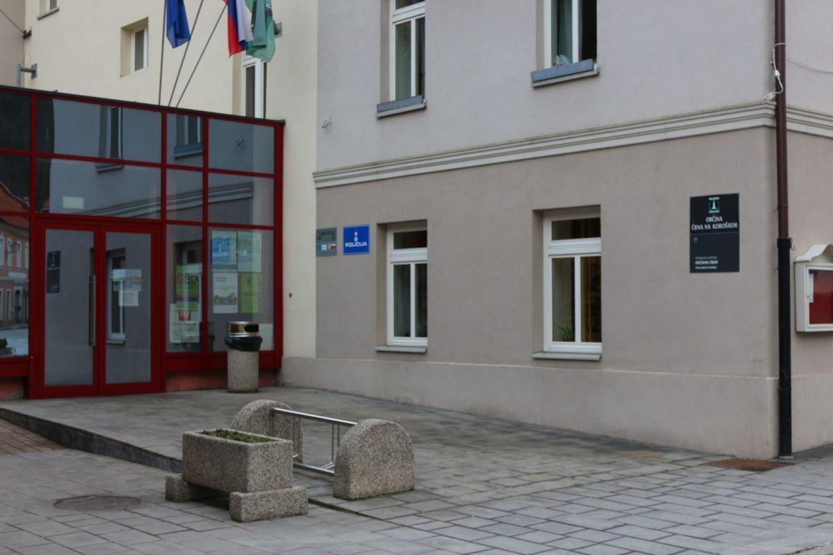 Računsko sodišče za izboljšanje poslovanja podalo priporočila občini Črna, ta izpostavlja kadrovske težave