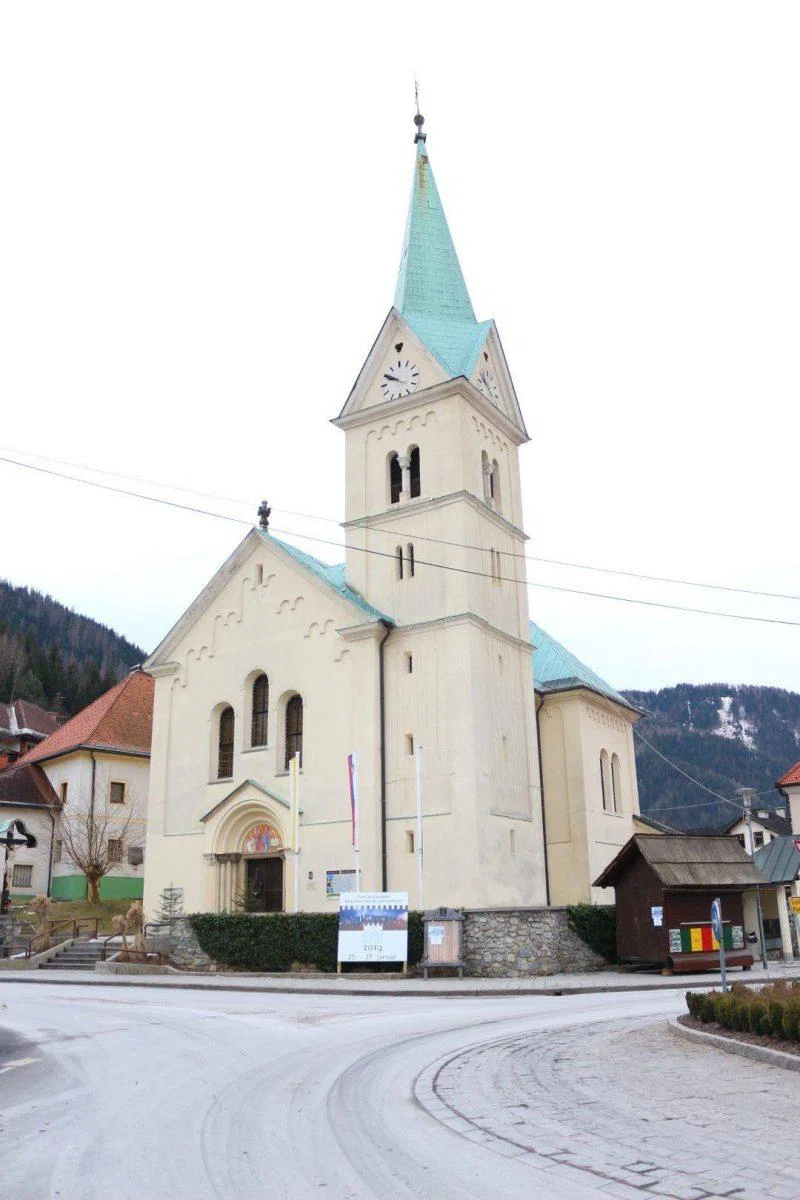 Kdaj je v cerkvi še potrebna maska?