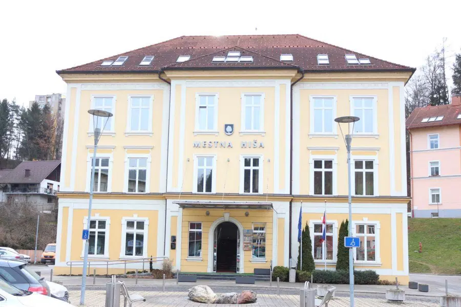 Na Ravnah javni razpis za spodbujanje samozaposlovanja