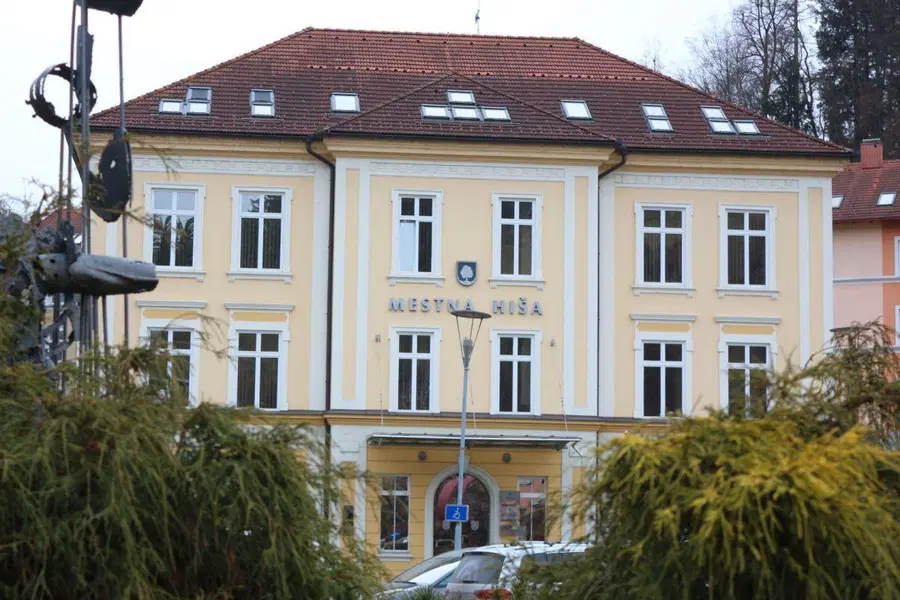 Ravenska občina dobila izdelano opozorilno karto z informacijami o tem, kje obstaja nevarnost zemeljskih plazov in erozije