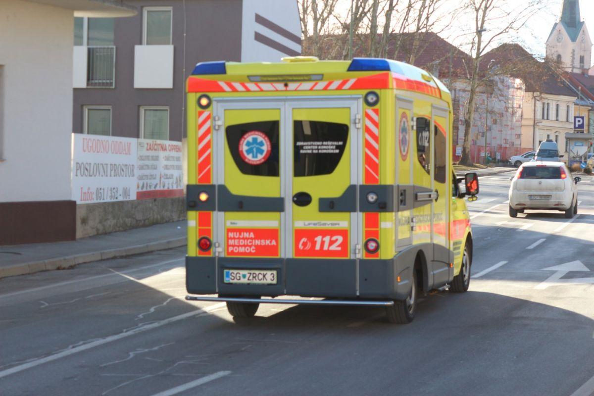 Slovenija bo Ukrajini namenila 370.000 evrov za nakup reševalnega vozila