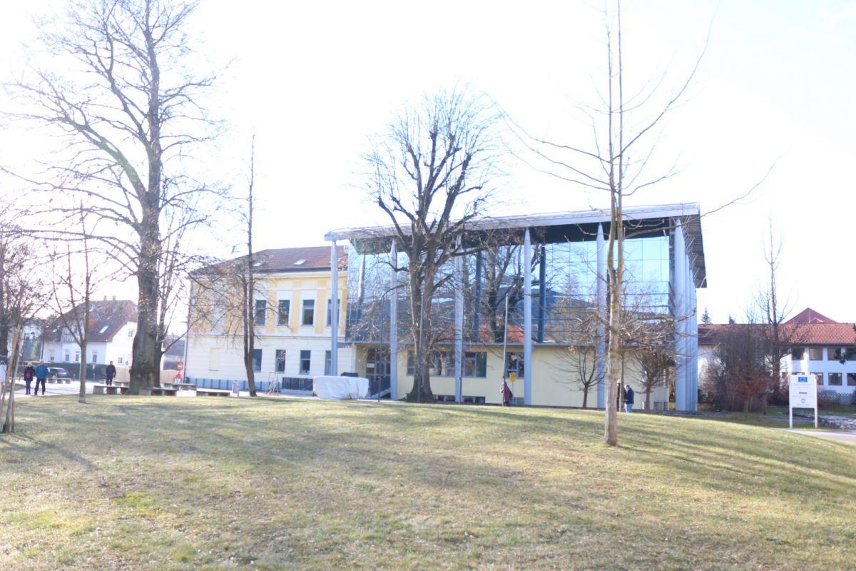 Kaj se je dogajalo v prvem mesecu izobraževanja na daljavo?