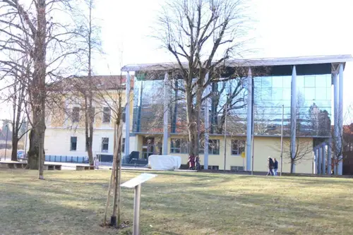 Gimnazija Slovenj Gradec pričenja novo šolsko leto z novo ravnateljico
