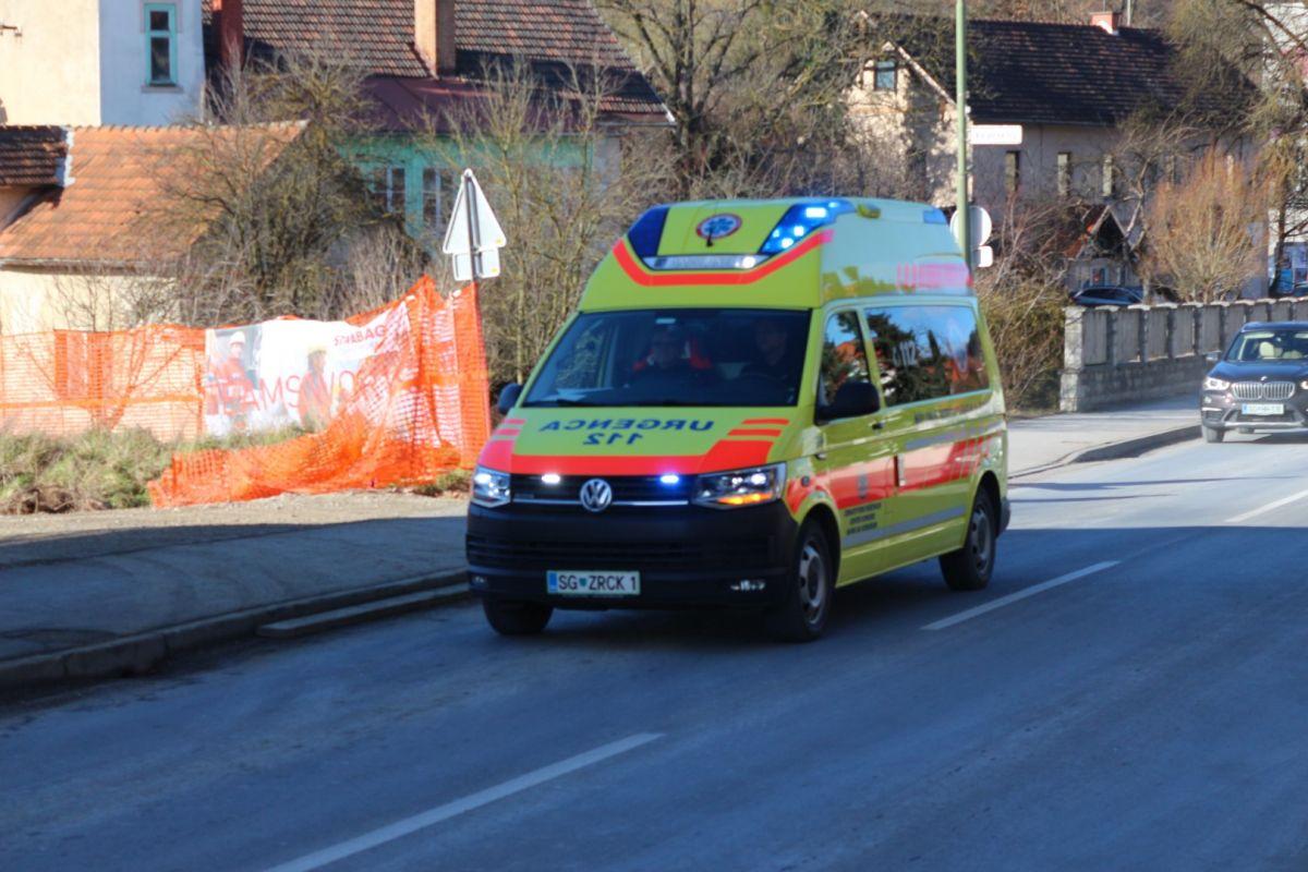 V Dravogradu huje poškodovan delavec