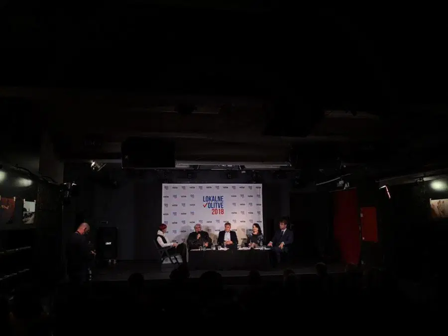 Ravenski županski kandidati so se prvič soočili iz oči v oči