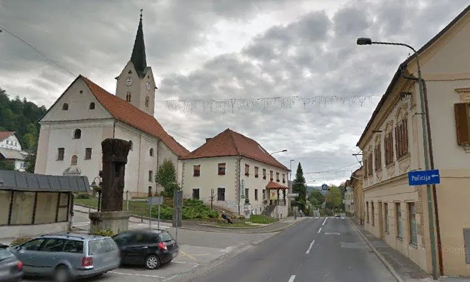 Radeljski svetniki podali soglasje za začetek prodaje hostla