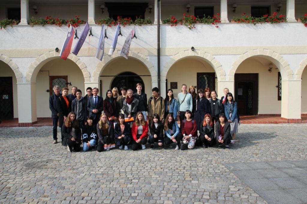 Slovenj Gradec obiskali dijaki iz daljnega vzhoda