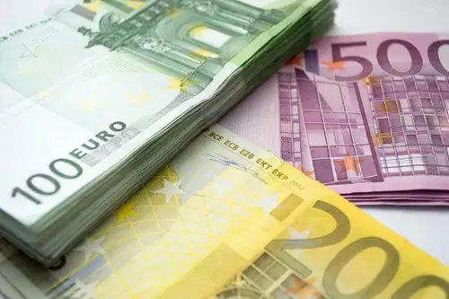 Goljufi do denarja kar preko elektronske pošte