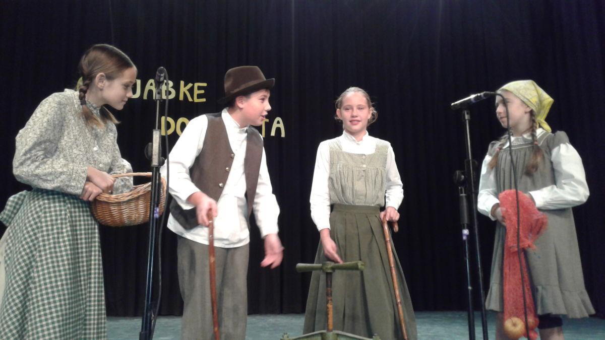 FOTO in VIDEO: Prireditev »Od jabke do mošta«