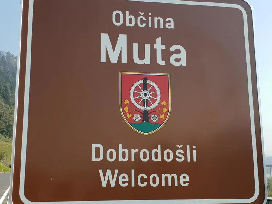 Bo na Muti tudi tokrat šlo na nož?