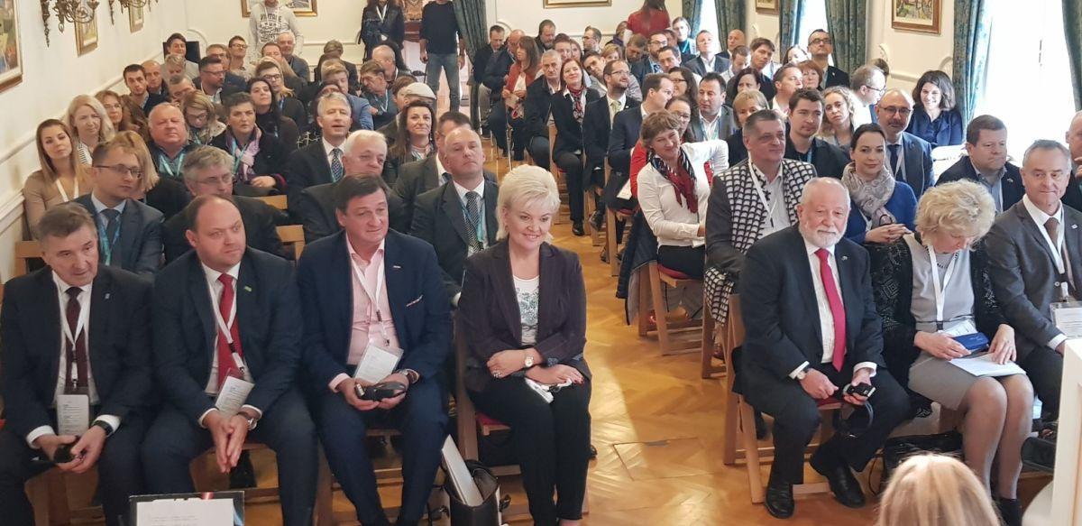 FOTO: V Dravogradu 10. poslovna konferenca - Slovenska podjetnost kroži prek meja