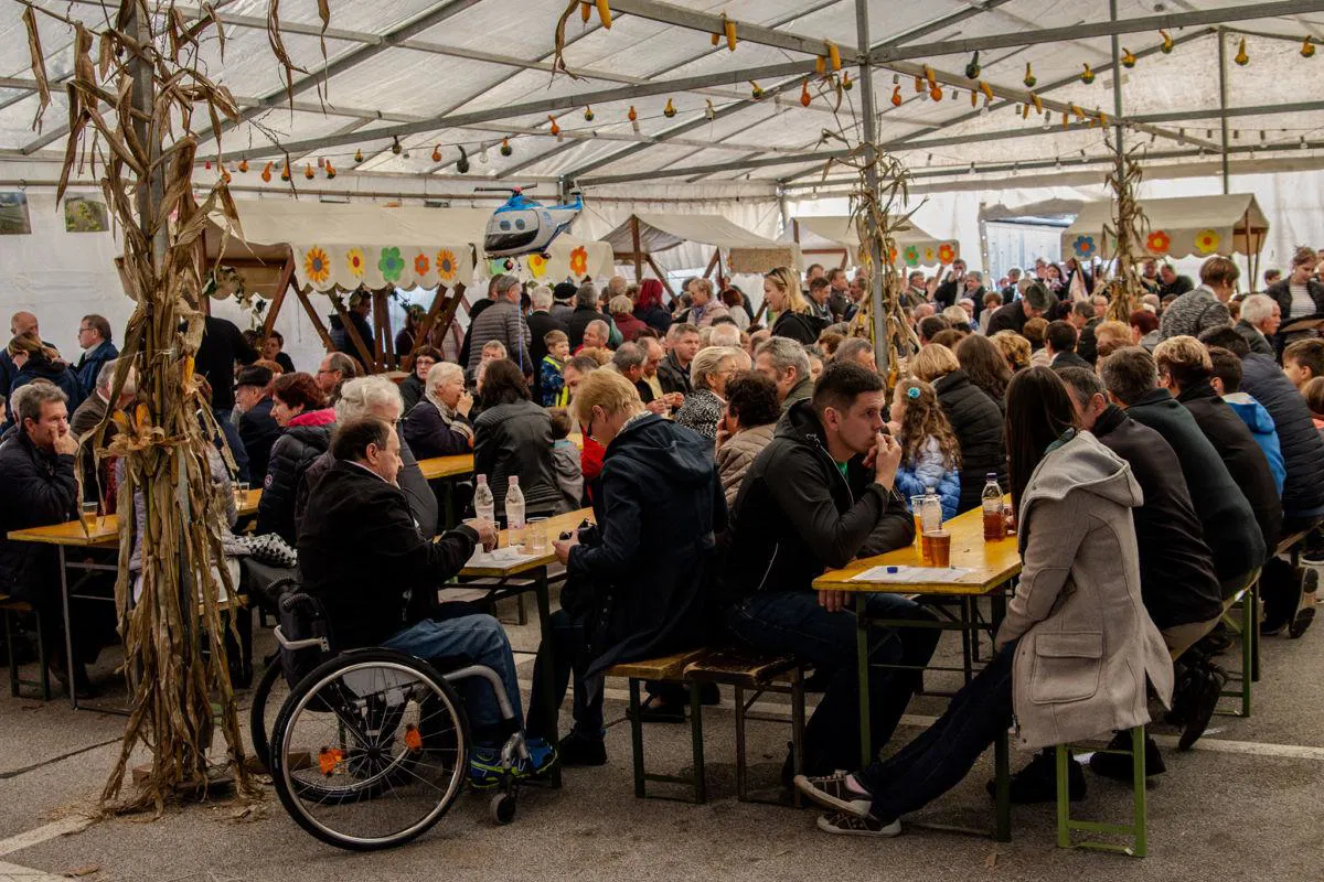 Tudi v Šmartnem so poskrbeli za prijetno Martinovo druženje