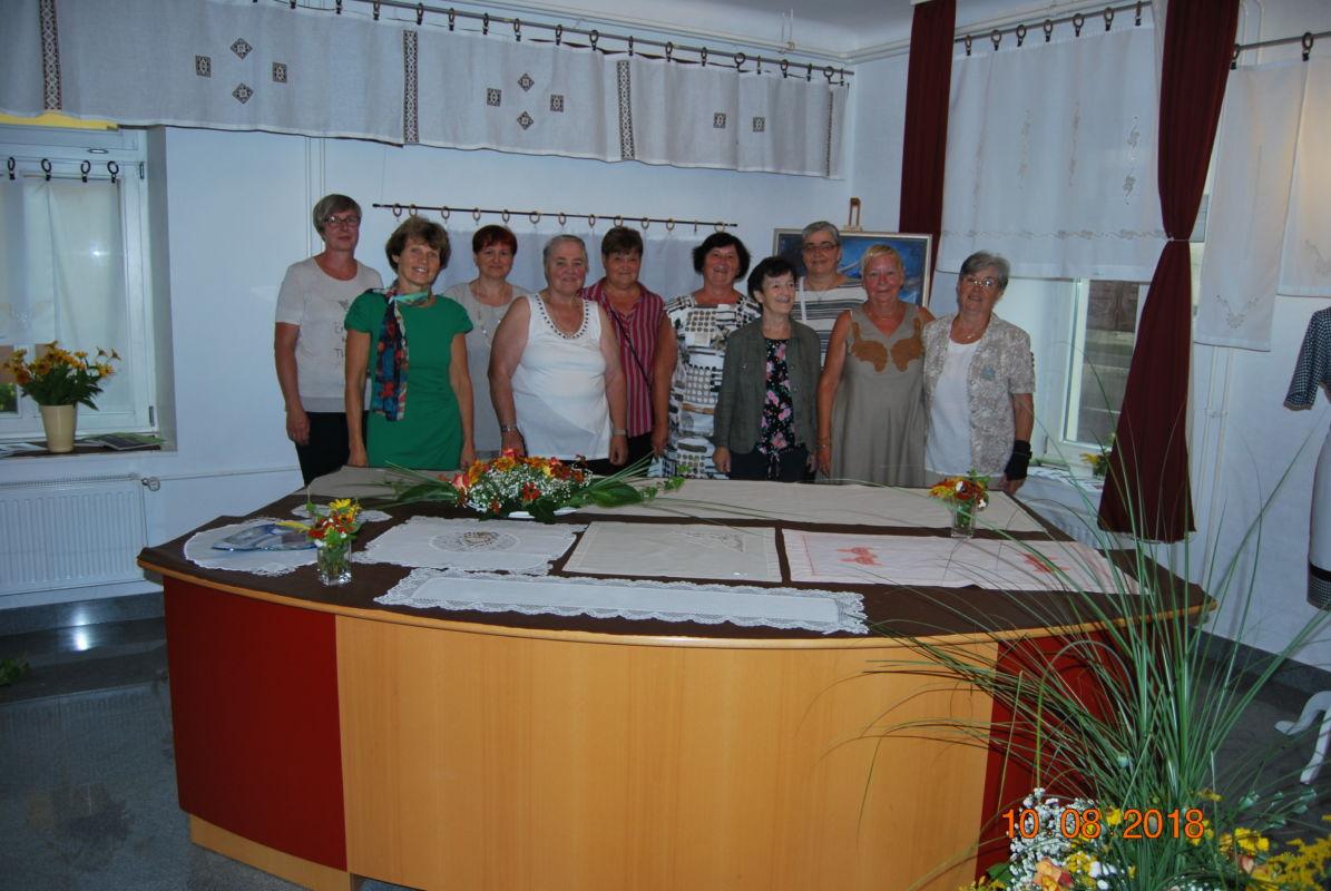 Klekljarice iz Črne bodo razstavljale v Železni Kapli