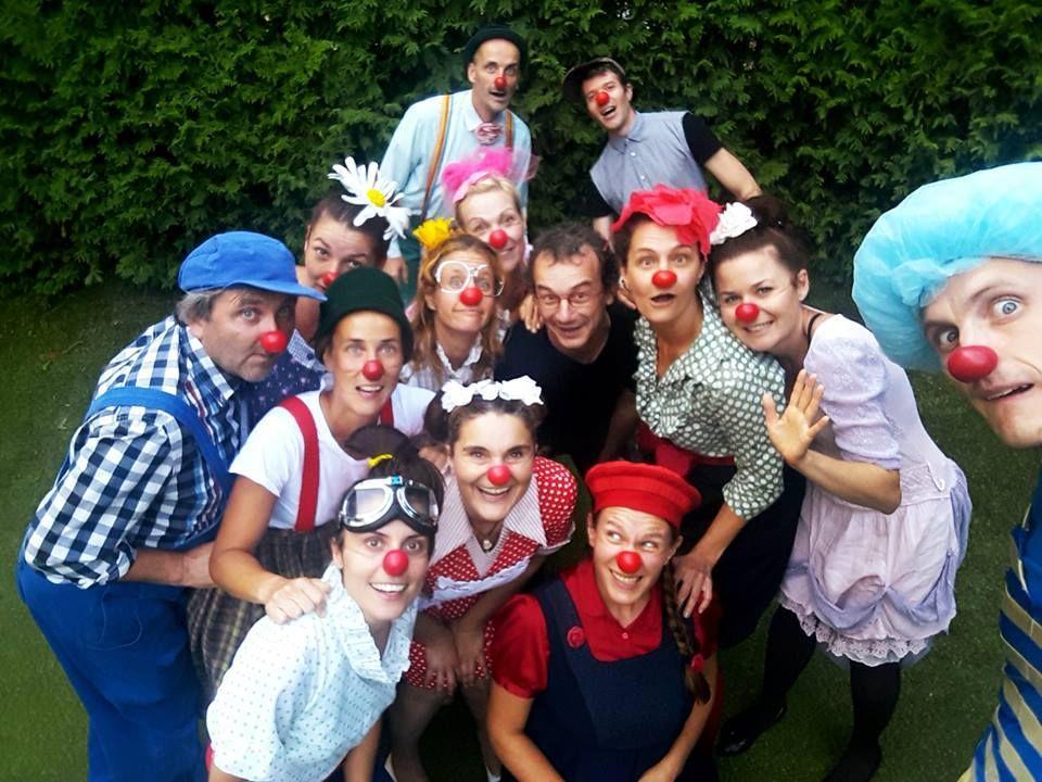 Pozor, goljufi se predstavljajo kot Rdeči noski - ne nasedajte