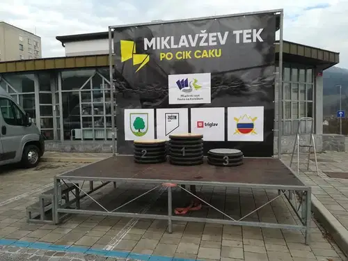 Danes na Ravnah Miklavžev tek