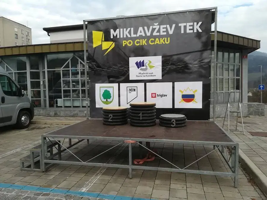 Danes na Ravnah Miklavžev tek