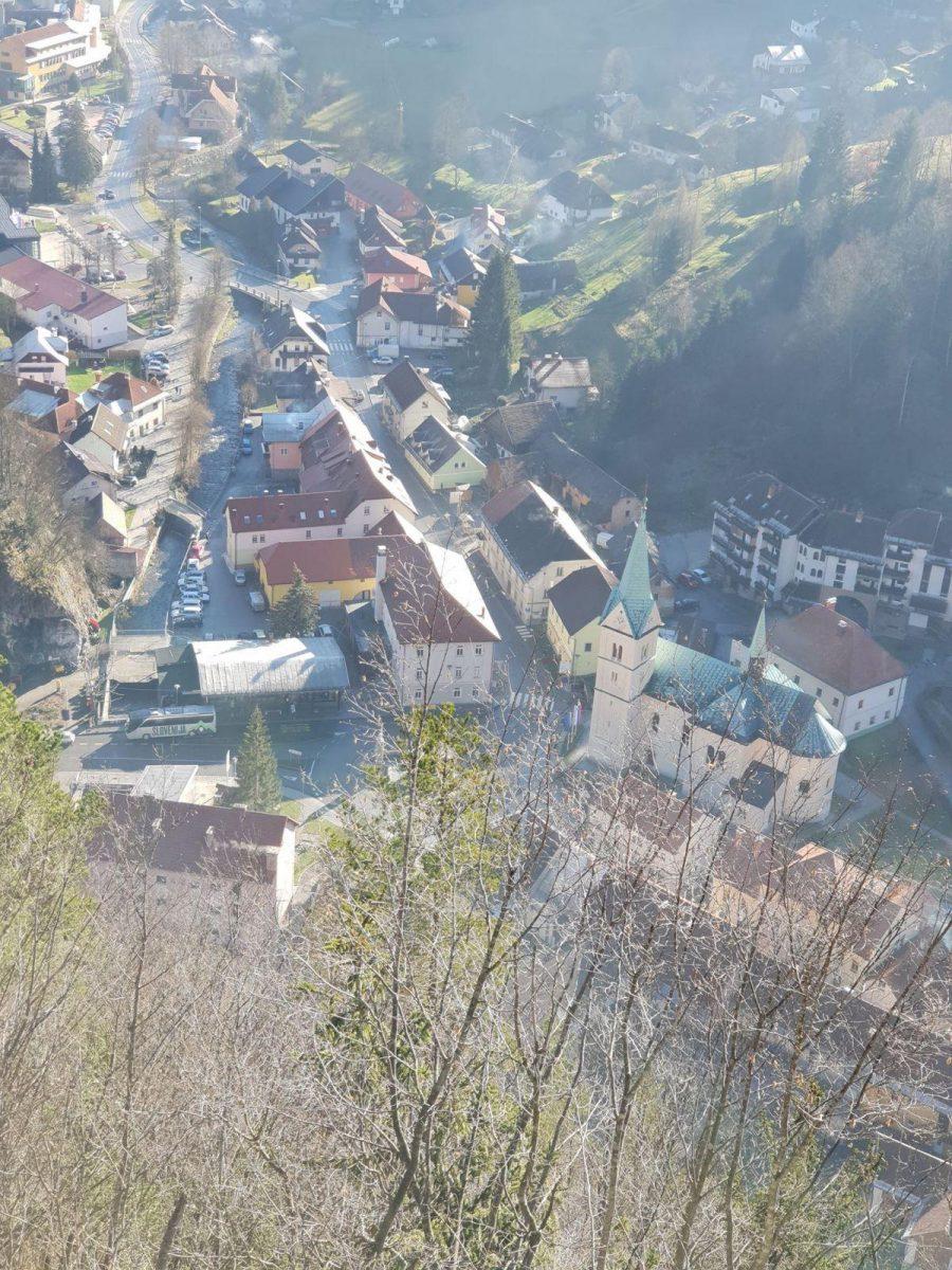 Čebelam najbolj prijazna občina je Črna na Koroškem