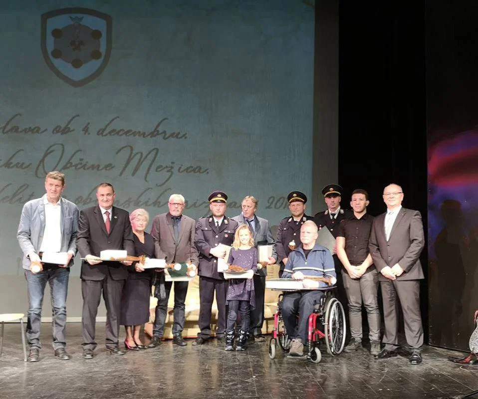 FOTO: Na proslavi ob občinskem prazniku v Mežici podelili občinska priznanja