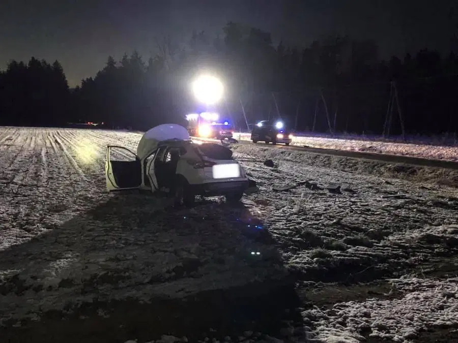 FOTO: V nesreči ena oseba huje poškodovana