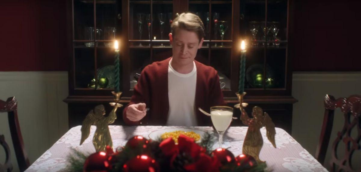 VIDEO: Macaulay Culkin je spet sam doma!