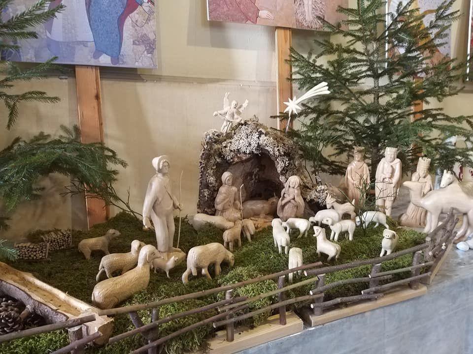 FOTO: Razstava jaslic na Prevaljah