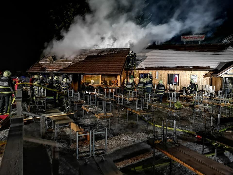 FOTO: Kljub prazniku so imeli gasilci polne roke dela