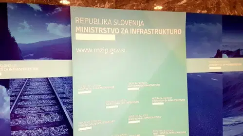 V Mladinski iniciativi za 3. razvojno os so šokirani in razočarani - Korošci v prihodnjem letu (še) ne bomo dočakali pričetka gradnje 3. razvojne osi