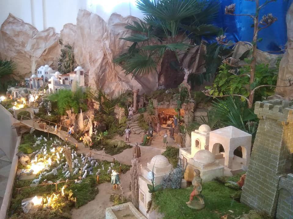 FOTO: Gusti Vertačnik izdeluje čudovite jaslice - na ogled so v Cerkvi sv. Petra na Kronski gori