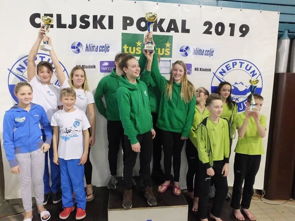 FOTO: Med najboljšimi plavalci v Celju tudi Fužinarjevi