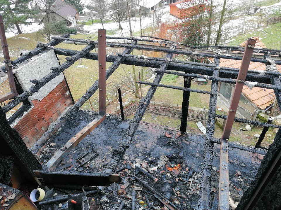 FOTO in VIDEO: Pomagajmo Žanu iz Galicije, ki je zaradi požara ostal brez doma