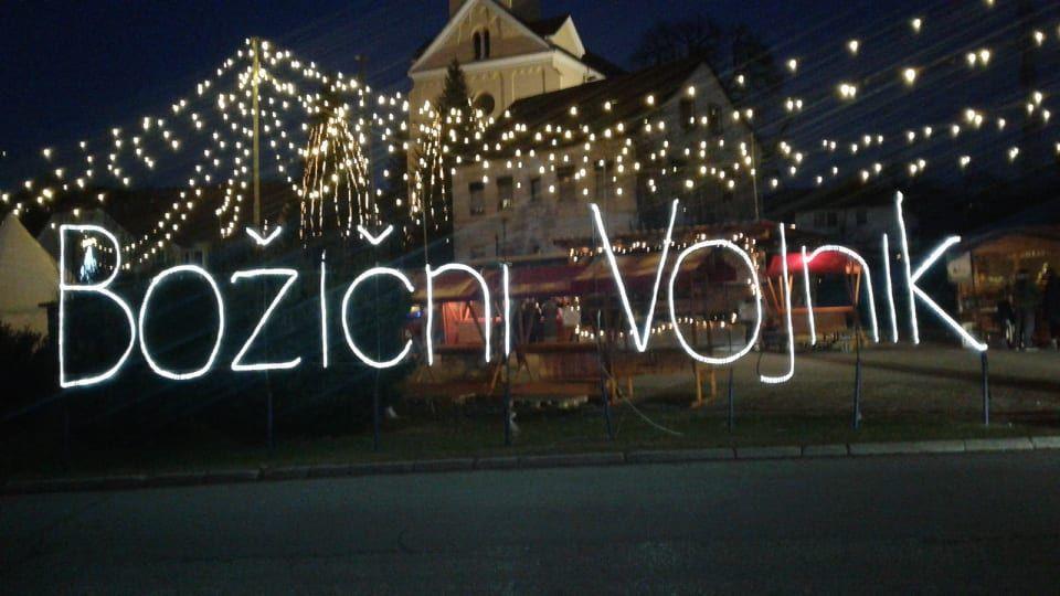 FOTO in VIDEO: V Božičnem Vojniku razstavlja tudi Korošec Rudi Novak