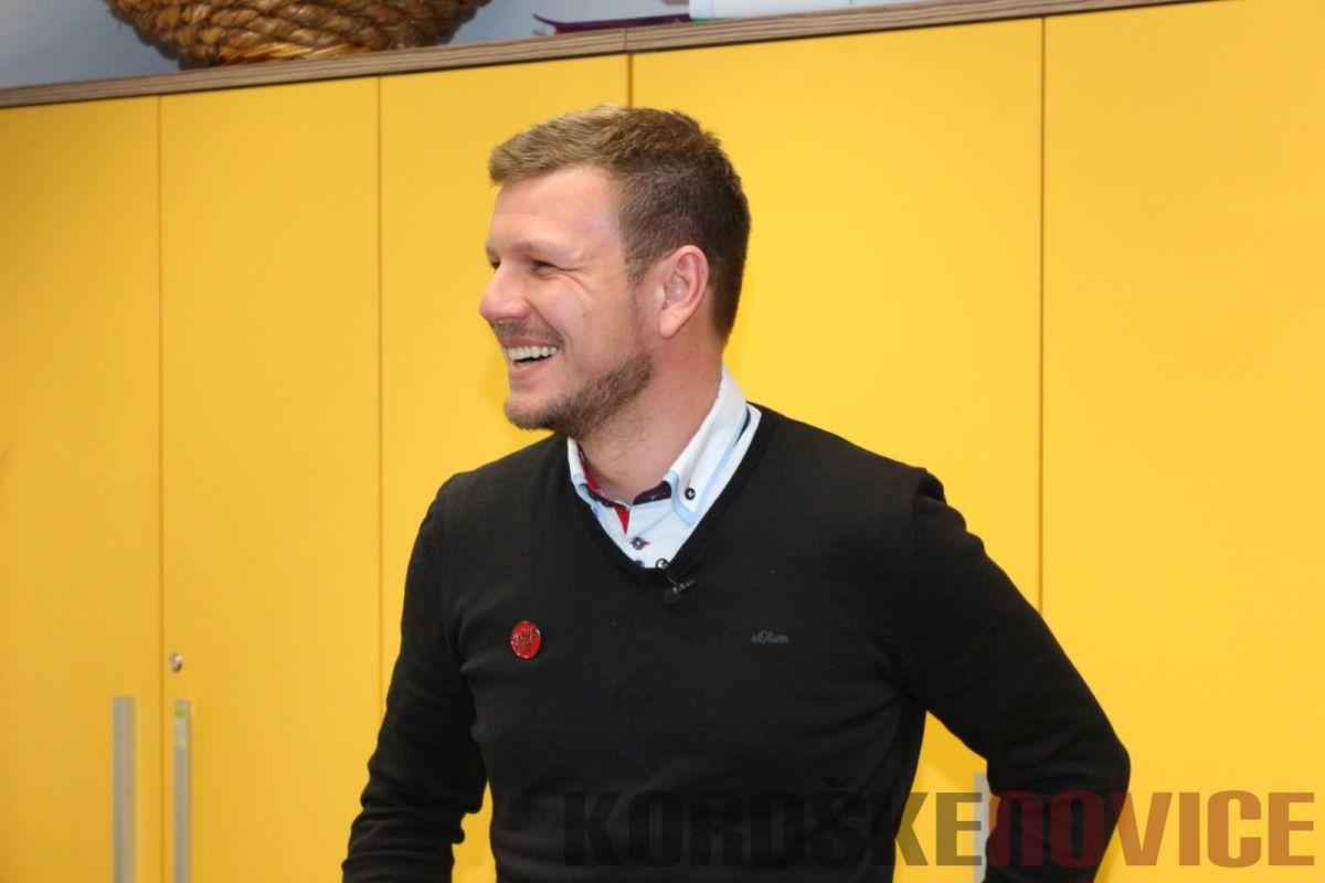 Odziv Korošcev na odločitev ustavnega sodišča glede gradnje 3. razvojne osi (VIDEO)