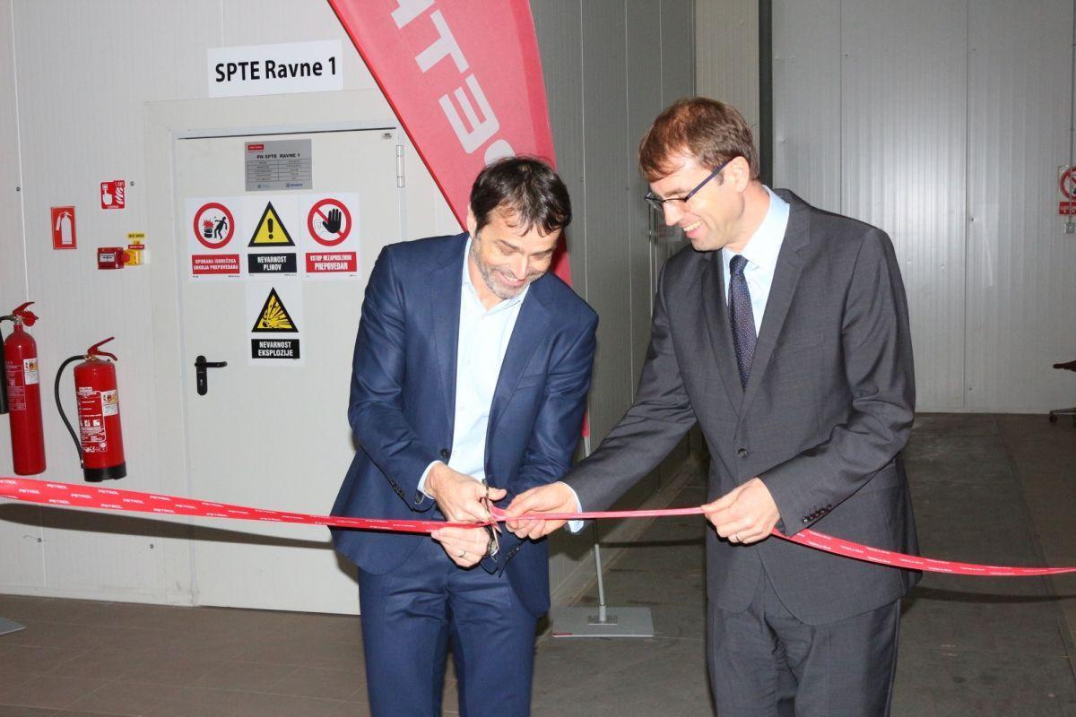 VIDEO in FOTO: Na Ravnah odprli nov postroj za soprozivodnjo toplote in električne energije