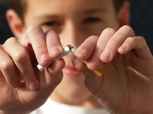 Dan brez cigarete - Priložnost in spodbuda za opustitev kajenja