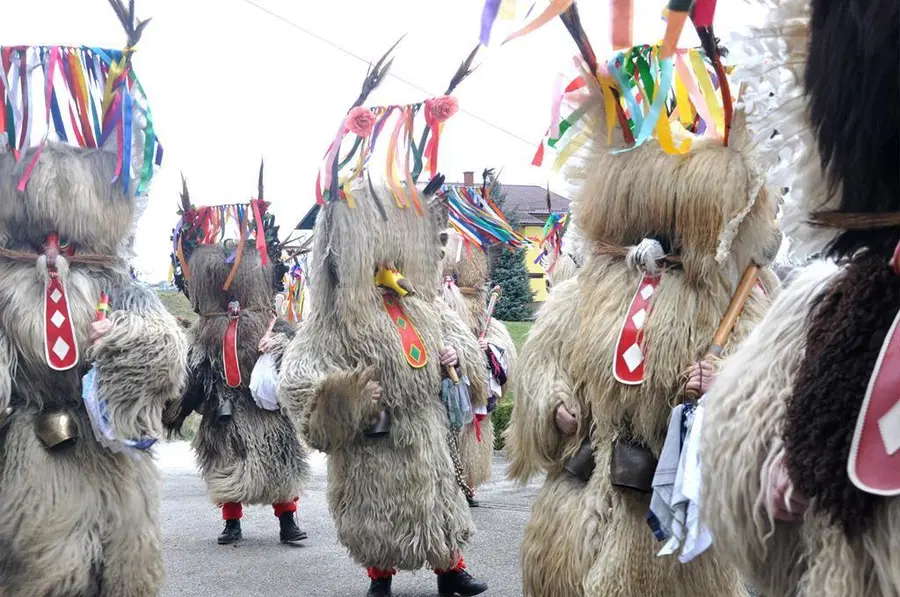 Pripravite robčke, kurenti bodo obiskali Koroško