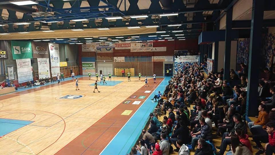 Foto in Video: Polna dvorana ponesla Slovenjegradčane do najvišjega mesta na lestvici