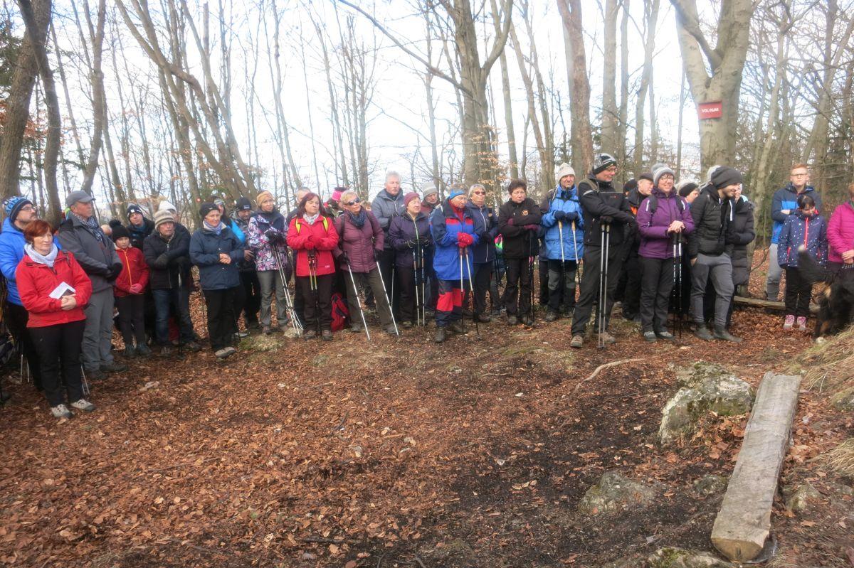 Slovenski kulturni praznik: Preko 100 pohodnikov soustvarjalo kulturni program na Volinjaku