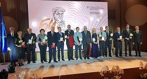 Na Brdu podelili najvišja državna priznanja za šport. Med nagrajenci Adolf Urnaut, Janja Garnbret in Grega Vezonik