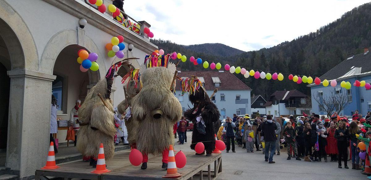 Med slovenski priimki, ki spominjajo na pustni čas, so tudi Pust, Kurent in Krof