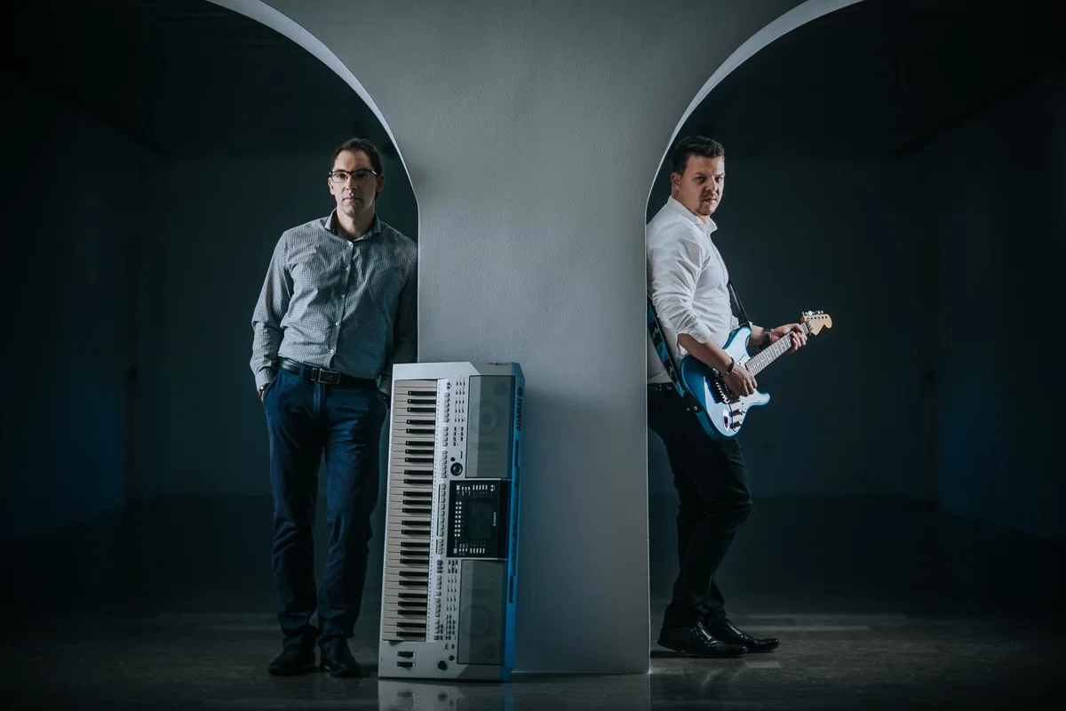 FOTO in VIDEO: Borec za hitro cesto na Koroško Andrej Grobelnik s prijateljem Maticem posnel prvo pesem