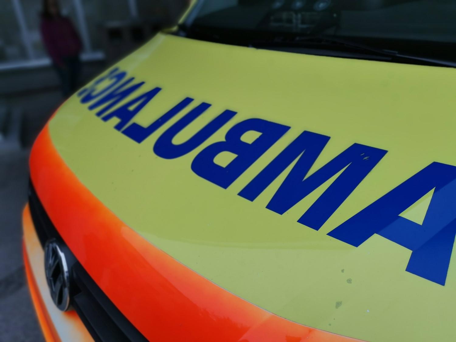 Policisti so v petek v Slovenj Gradcu obravnavali nesrečo pri delu s hudimi poškodbami ter krajo